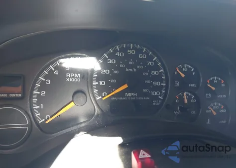 2000 Chevrolet Silverado 1500 Ls z USA, uszkodzony, nr VIN 1GCEC19T7YZ370384